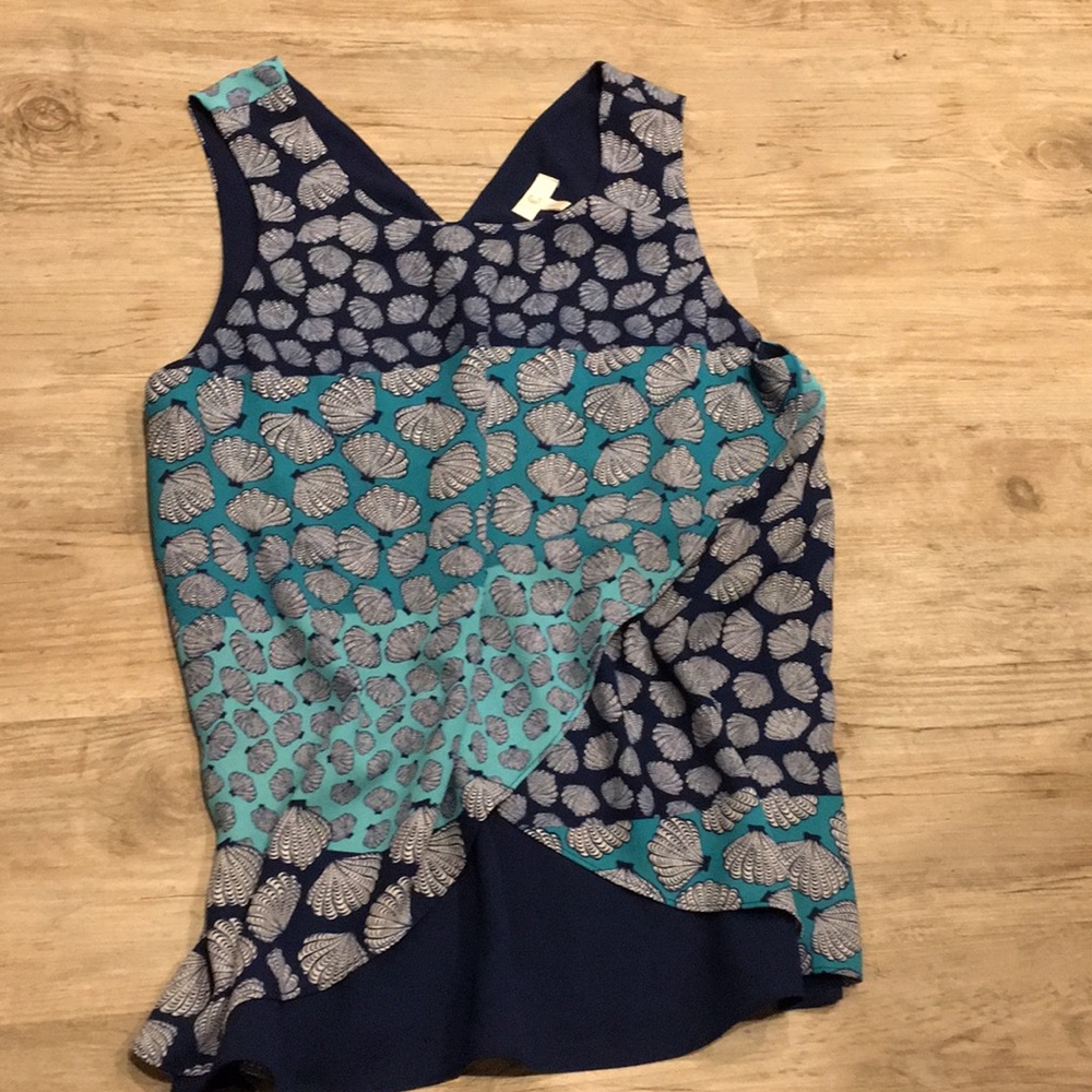 Seashell sleeveless shirt 🐚